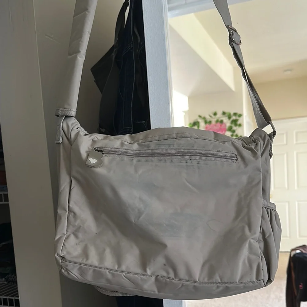 N/A stylish beige